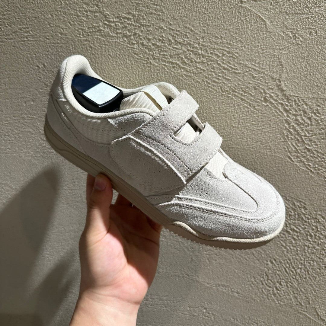 Lucy – Chaussures de Skate à Velcro et Bout Rond en Daim Vegan pour Femmes