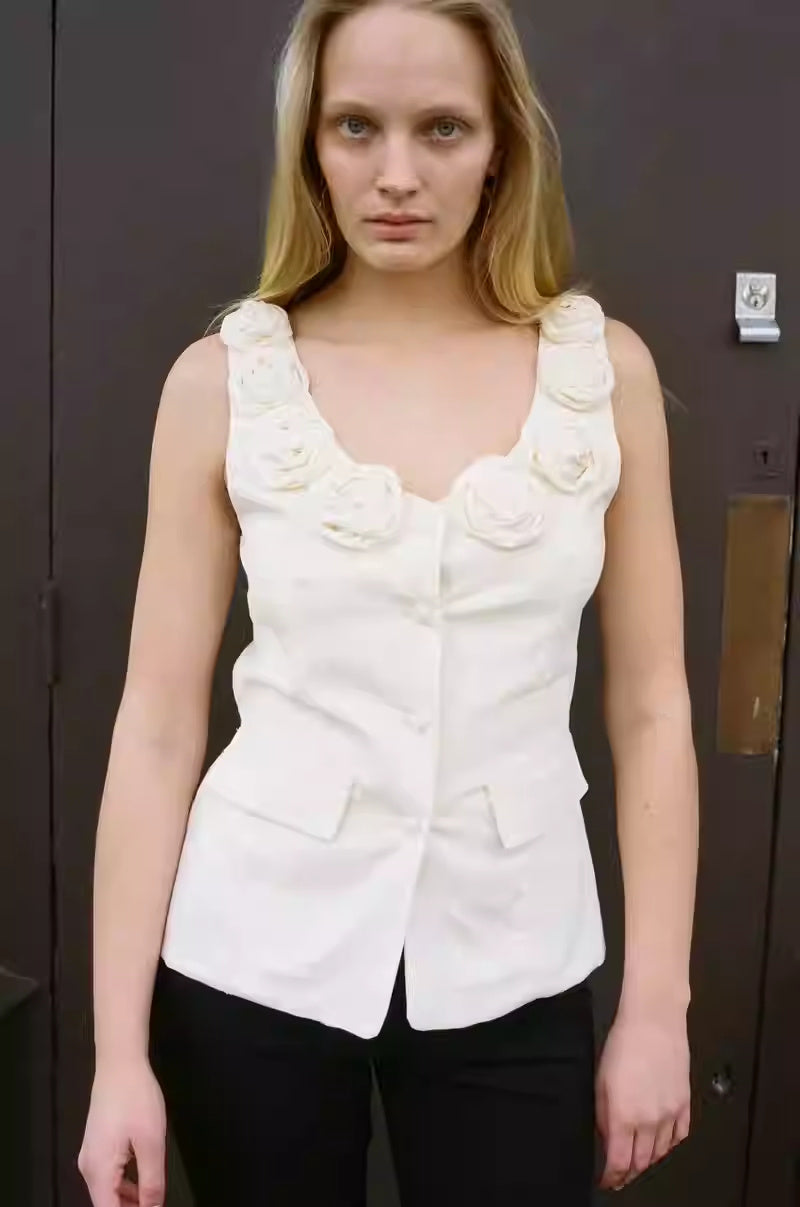 Kathleen – Gilet à Fleurs Trois-Dimensionnelles