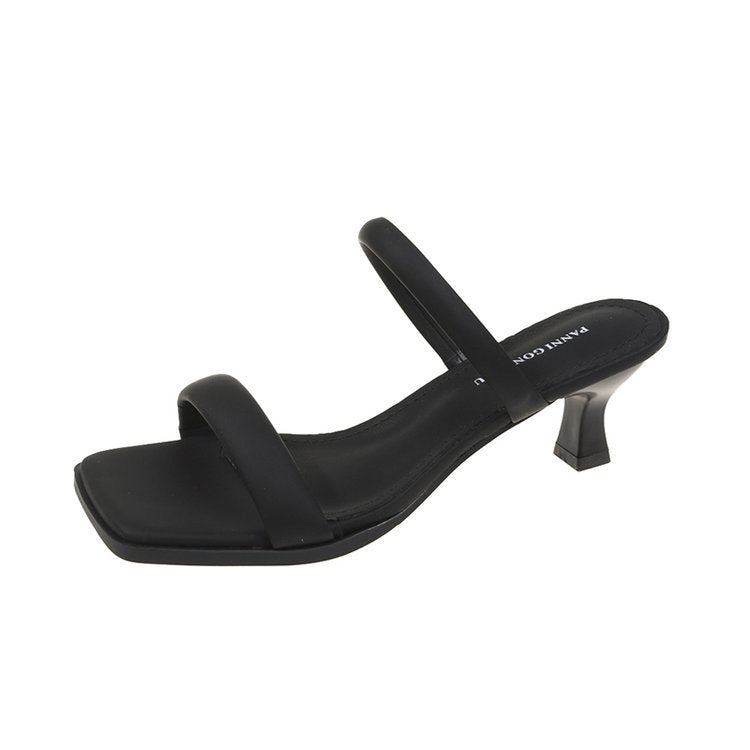 Audrey – Sandales à Talon Épais avec Chaîne