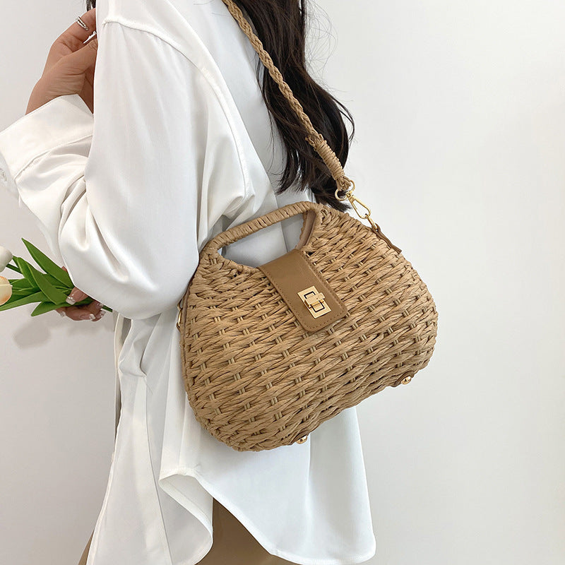 Helen – Sac à Épaule Artistique en Paille Tressée d'Été