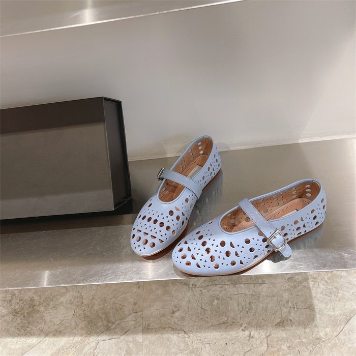 Lucy – Chaussures Plates à Bout Rond avec Boucle Découpée