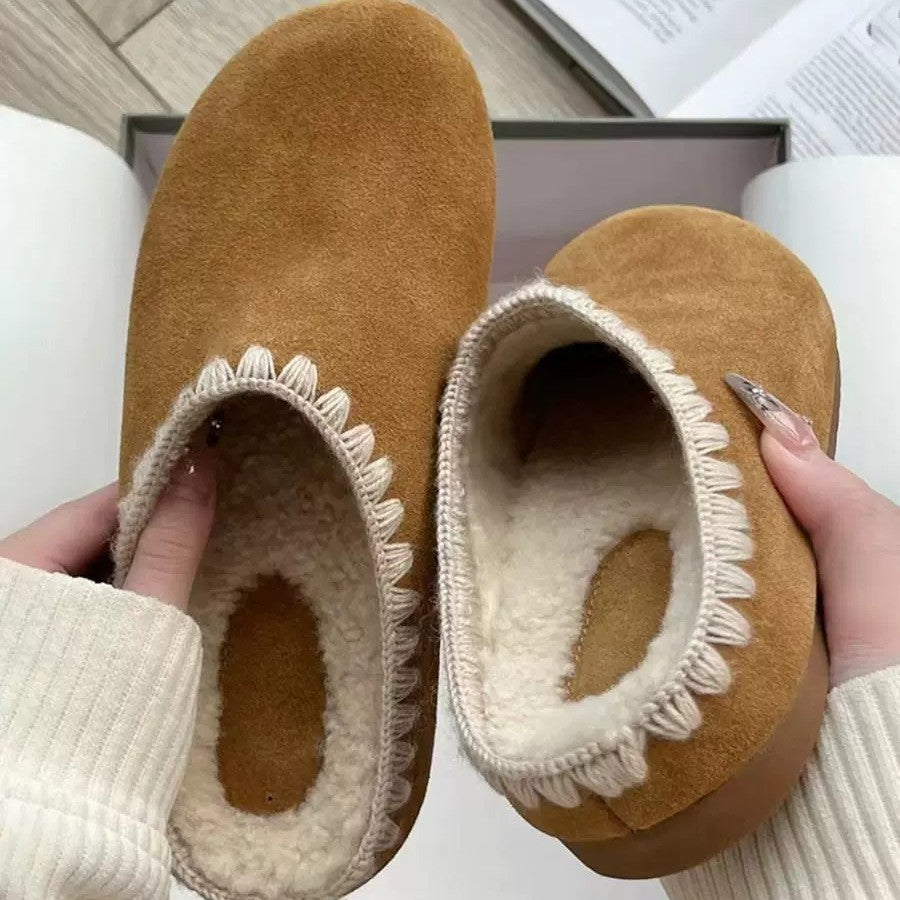 Sara – Chaussons Fermés Doublés en Polaire avec Plateforme en Fourrure