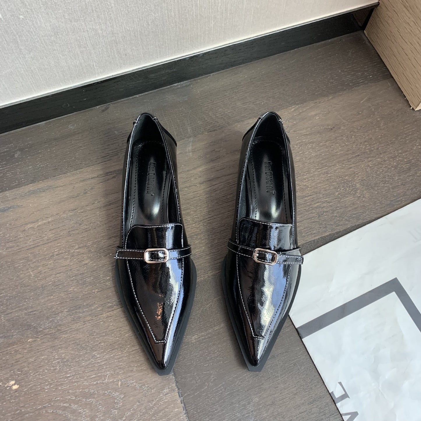 Jade – Chaussures à Talons Épais en Cuir Végan à Bout Pointu