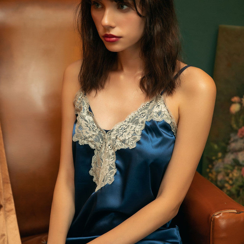 Joy – Chemise de Nuit Longue et Confortable en Satin à Bretelles