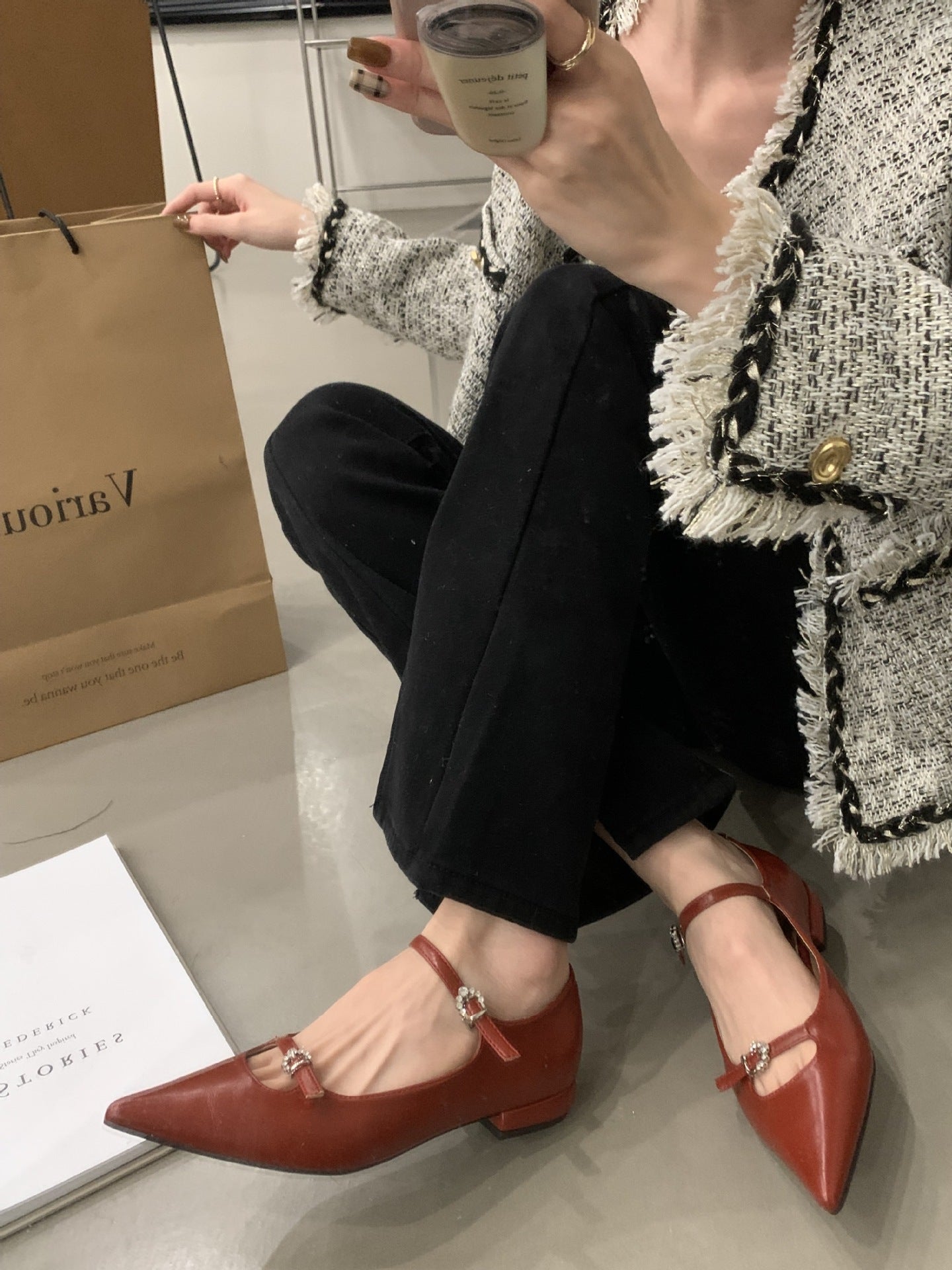 Amy – Talons Épais Rétro à Boucle et Bout Pointu