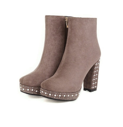 Danielle – Bottes à talons hauts en daim vegan élégant