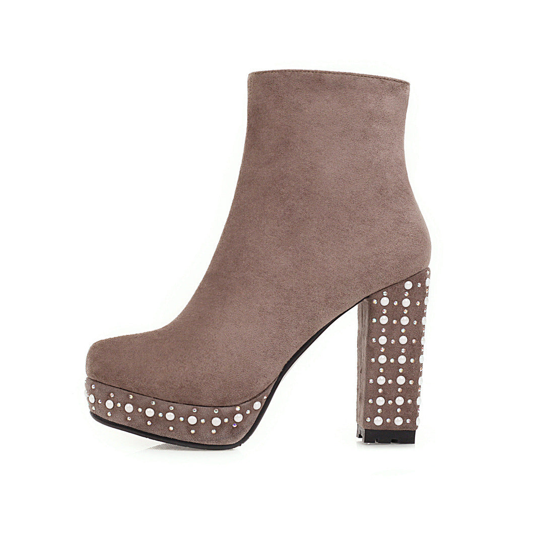 Danielle – Bottes à talons hauts en daim vegan élégant