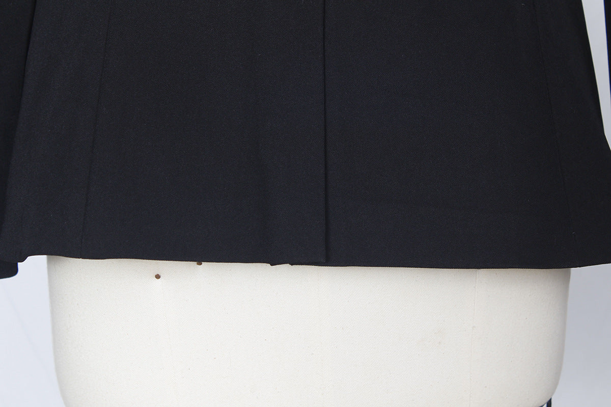 Janet – Veste de costume petite avec découpe au milieu et lacets
