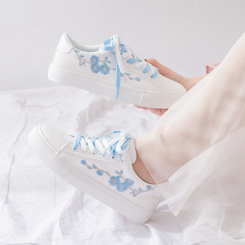 Francesca – Baskets Plates Embroiderées pour Étudiantes