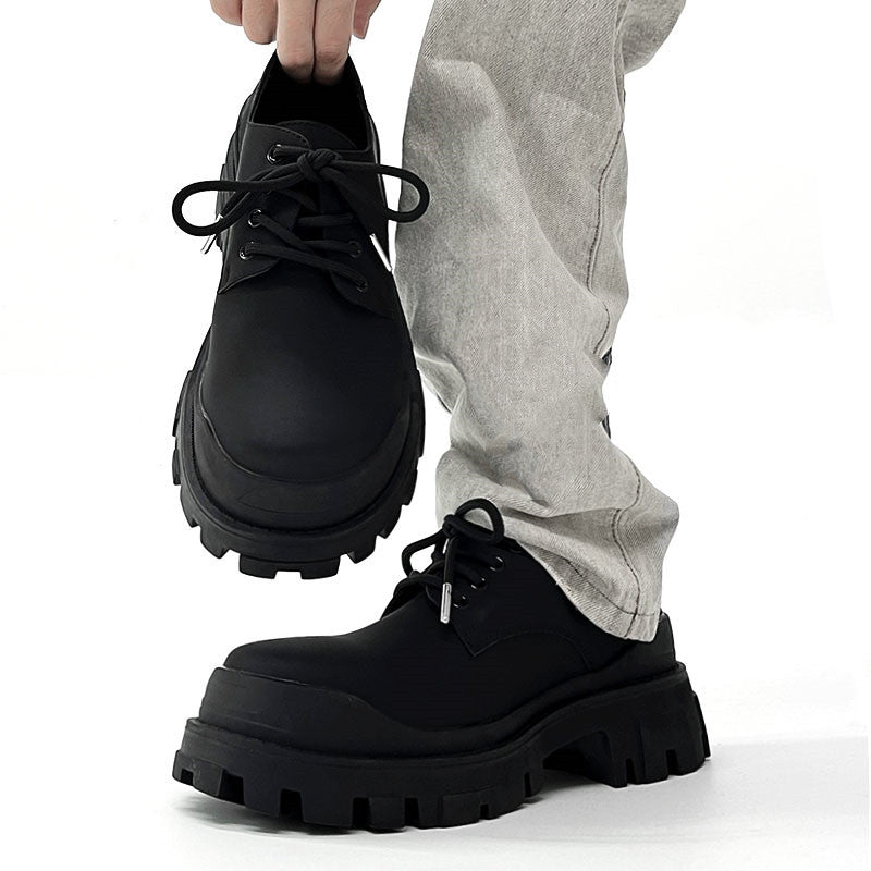 Phil – Chaussures Élevées en Cuir Vegan Noir