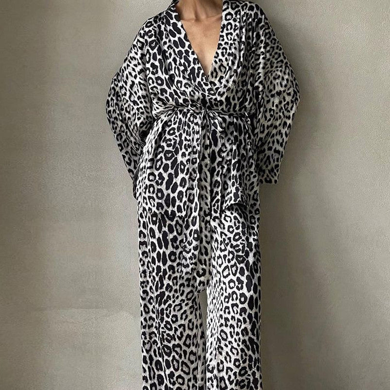 Danielle – Ensemble Léopard à Manches Longues et Pantalon