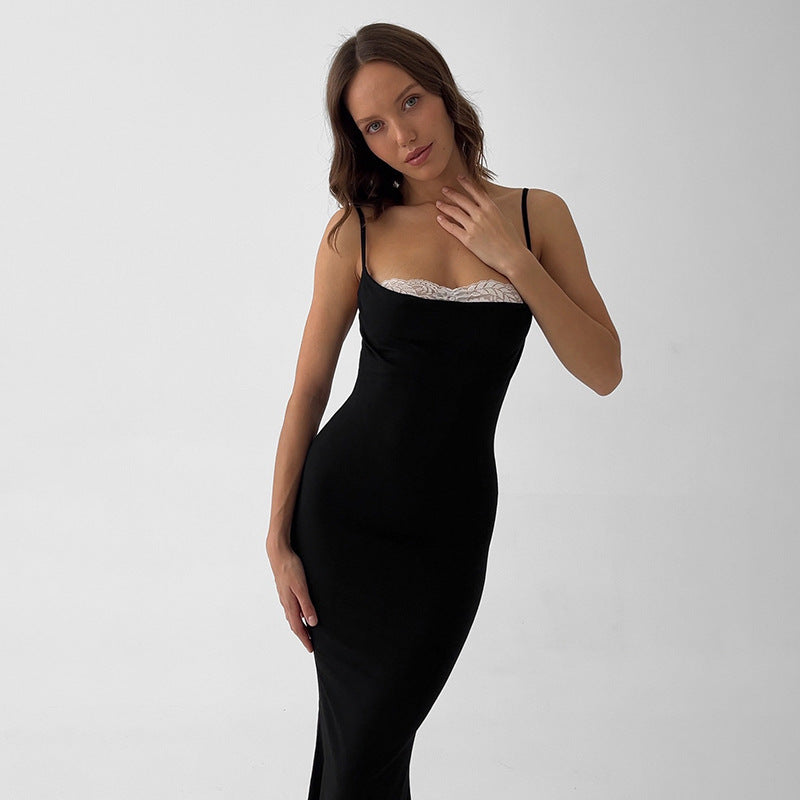Alison – Robe Longue à Col Carré et Dentelle Sexy