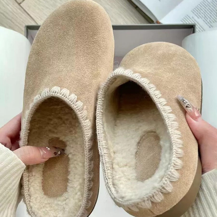 Sara – Chaussons Fermés Doublés en Polaire avec Plateforme en Fourrure