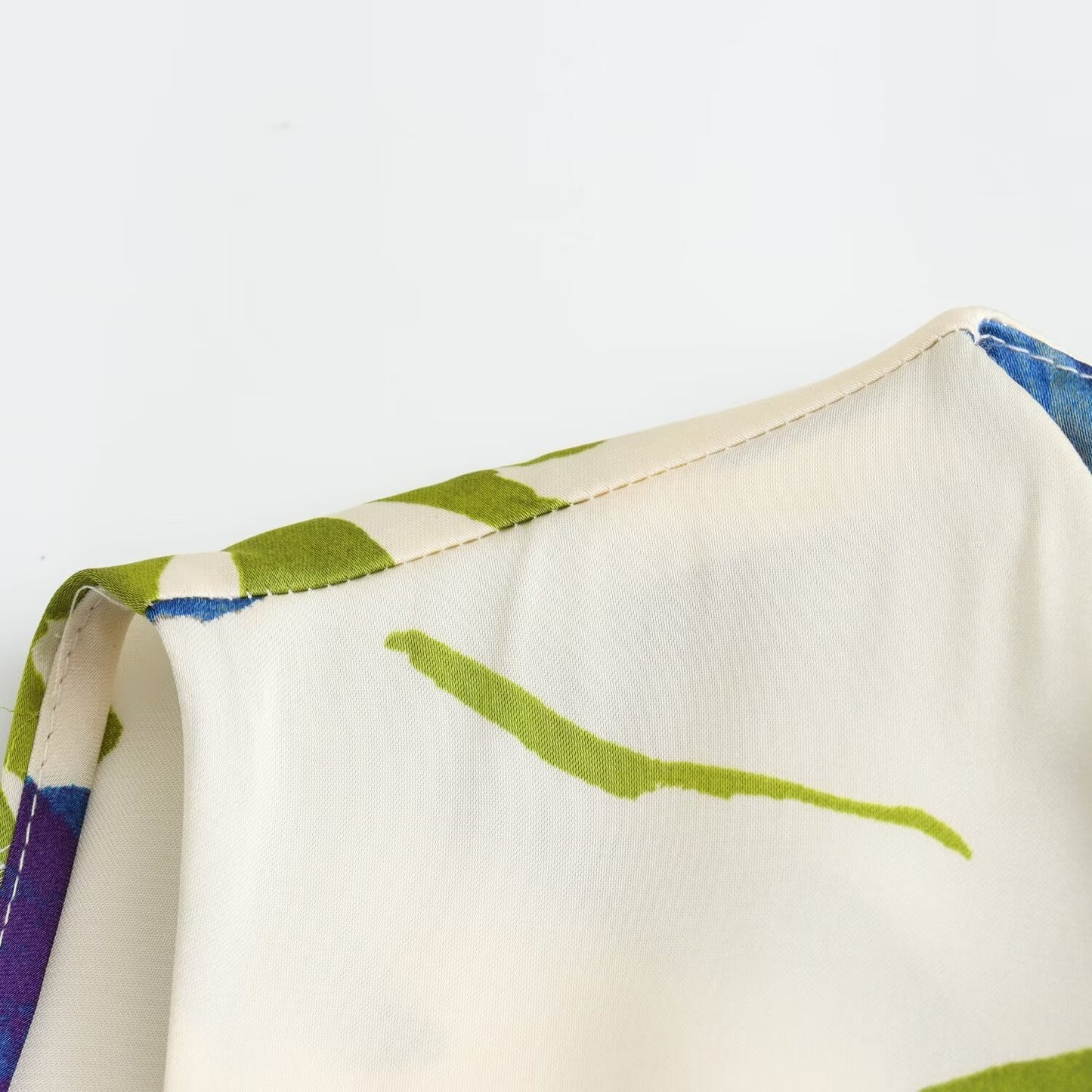 Carly – Combinaison à motifs floraux décontractée