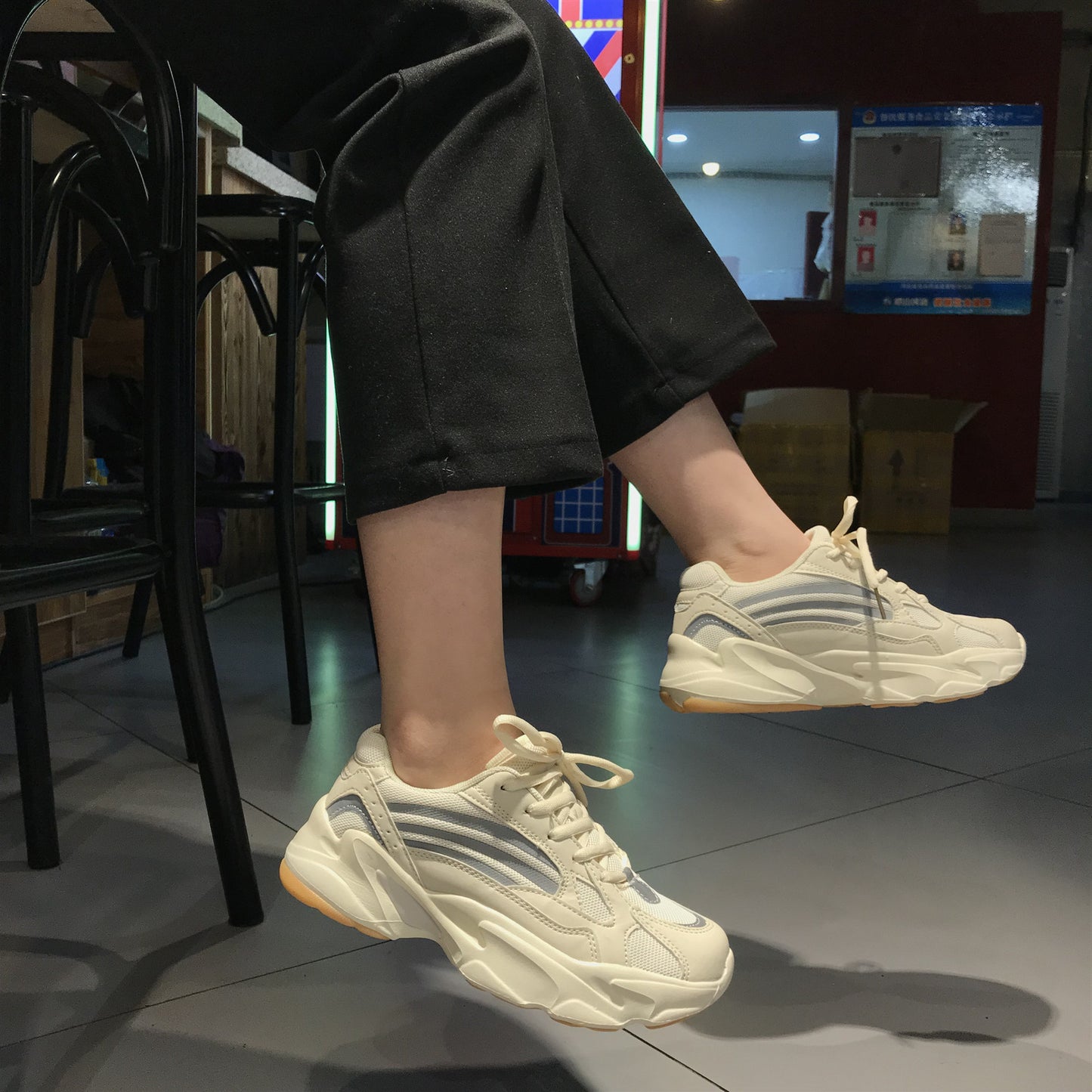 Katy – Chaussures Dad Style Hong Kong pour Femme
