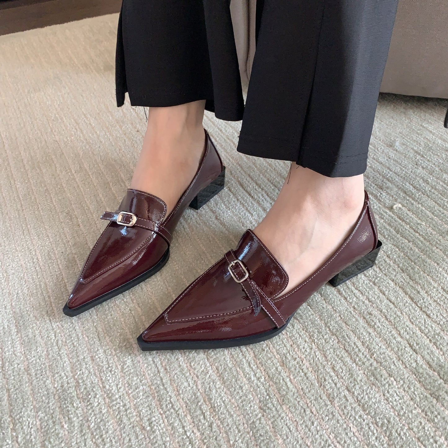 Jade – Chaussures à Talons Épais en Cuir Végan à Bout Pointu