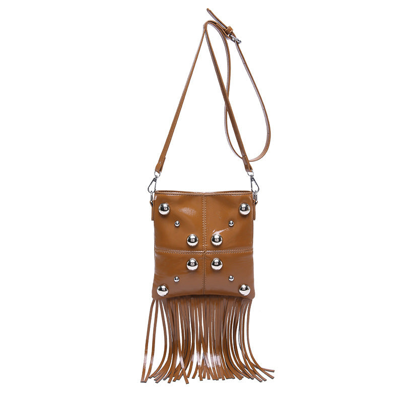 Hayley – Sac Bandoulière à Franges avec Rivets