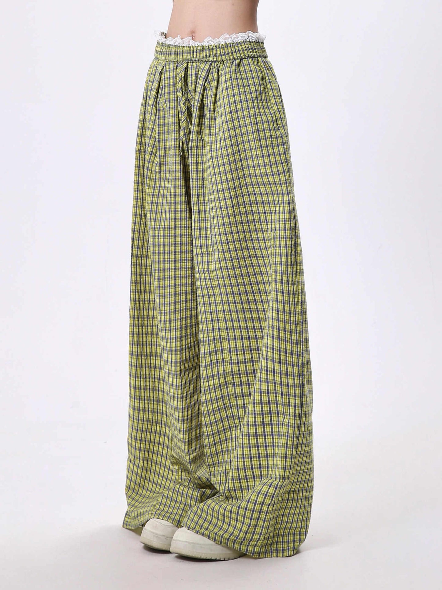 Christine – Pantalon Large en Tissu Écossais avec Dentelle