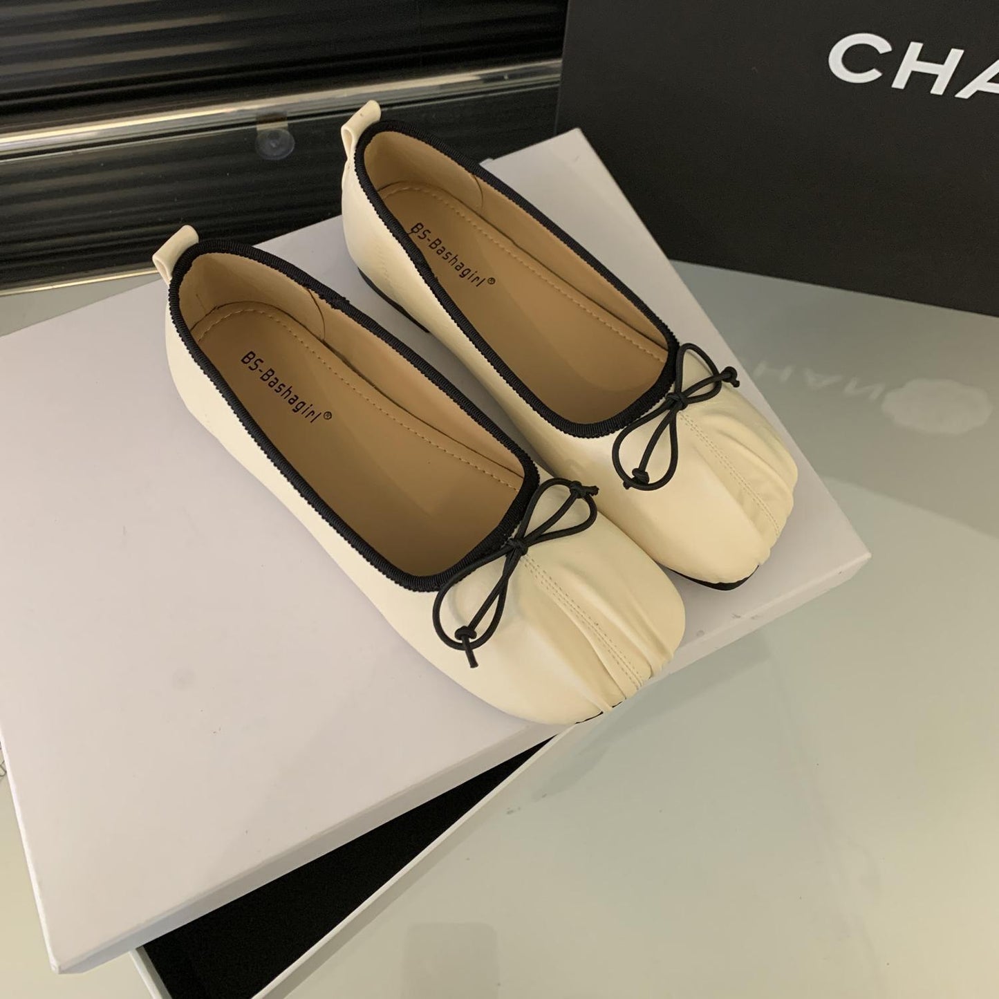 Abigail – Chaussures Plates Vintage à Nœud Froissé