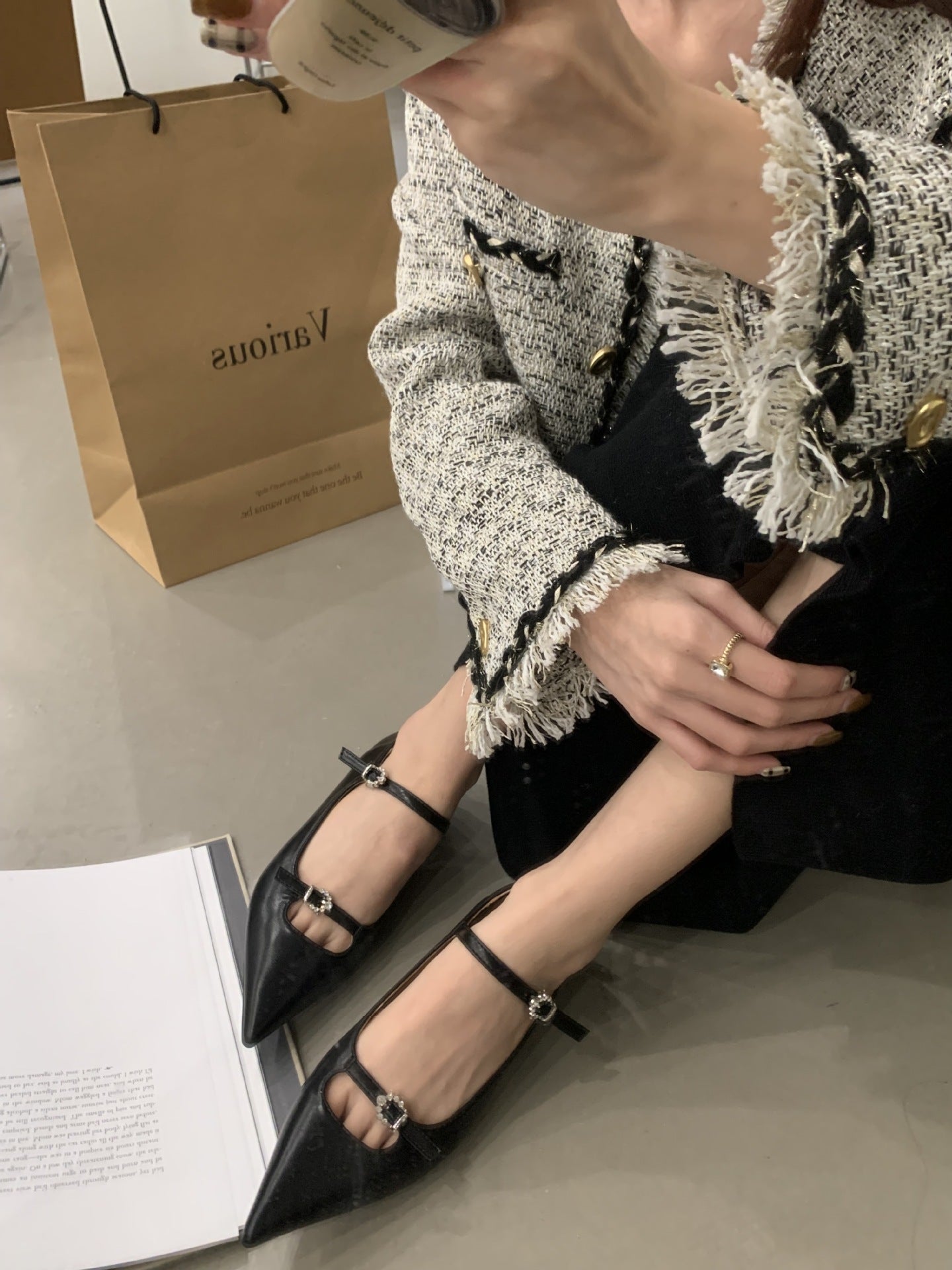 Amy – Talons Épais Rétro à Boucle et Bout Pointu