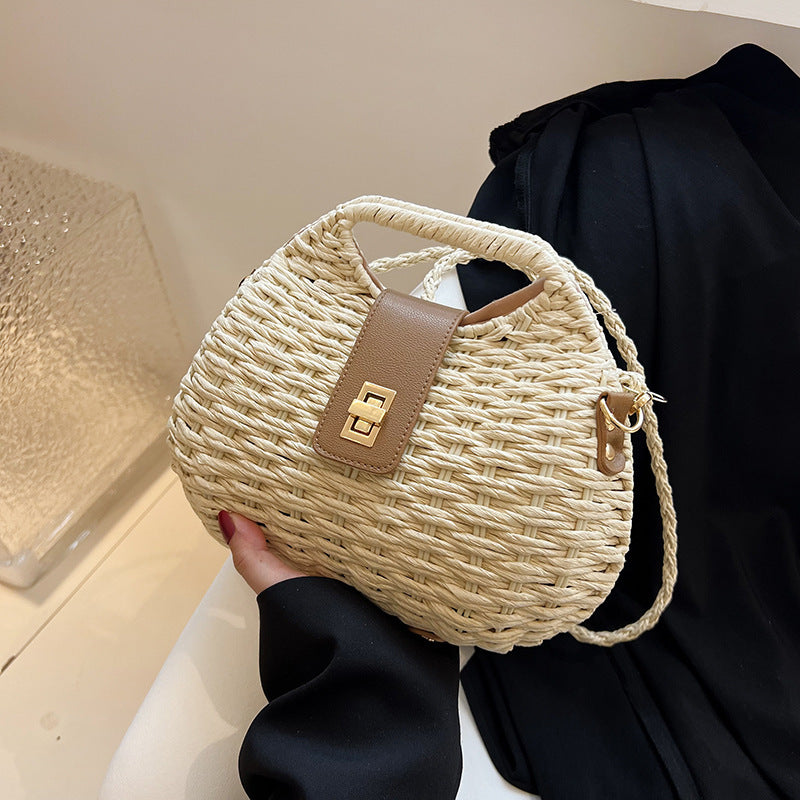 Helen – Sac à Épaule Artistique en Paille Tressée d'Été