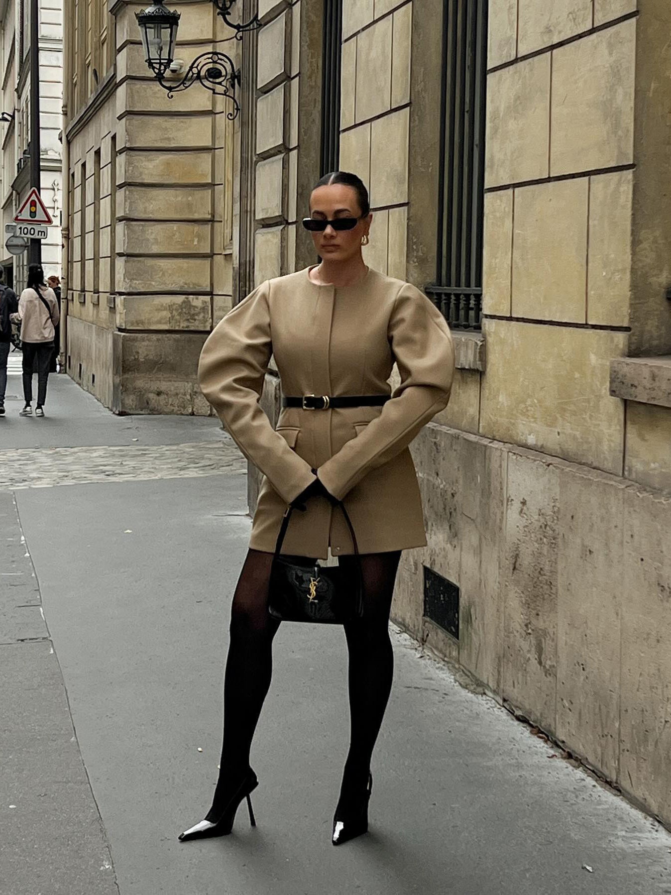 Gillian – Blazer à col rond à manches gigot
