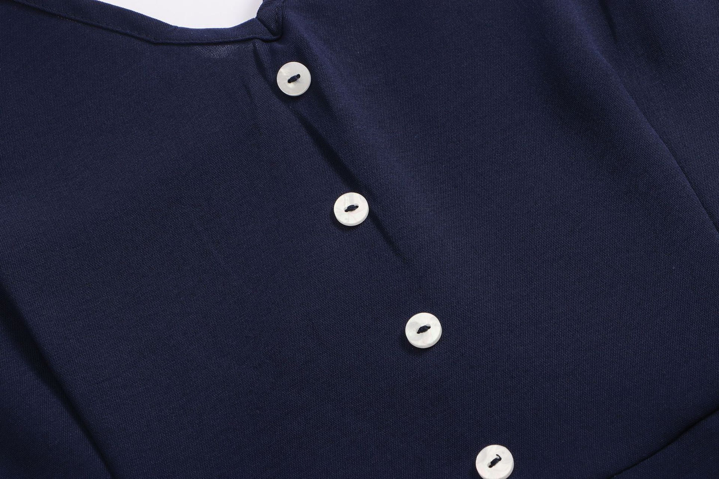 Kate – Combinaison à Ceinture et Boutons