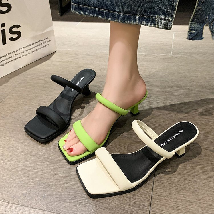 Audrey – Sandales à Talon Épais avec Chaîne