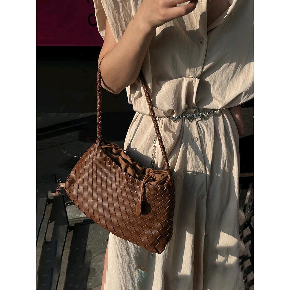 Mandy – Sac À Main Tressé en Cuir Vegan Pour Femme