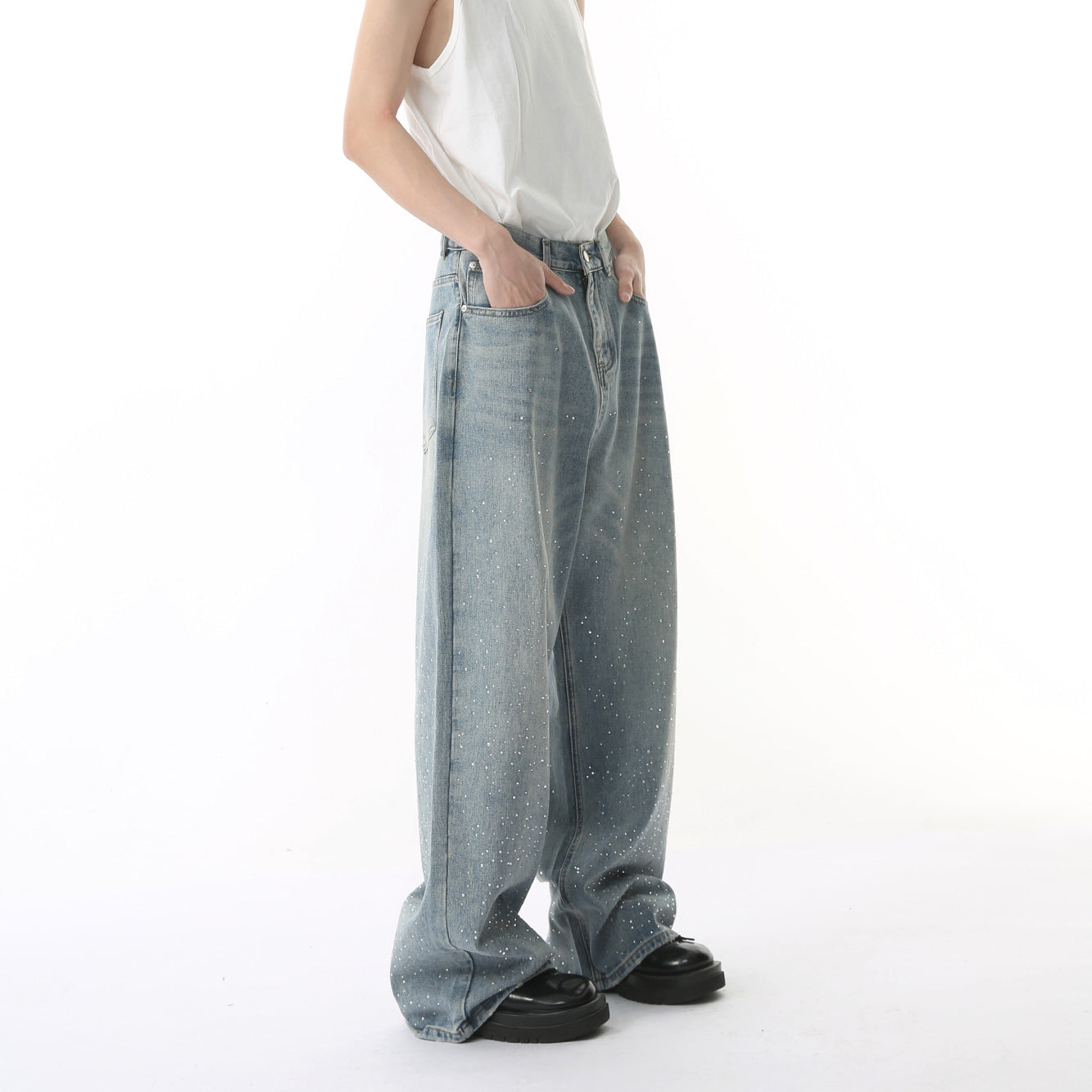 Leon – Jeans Droits Délavés avec Strass