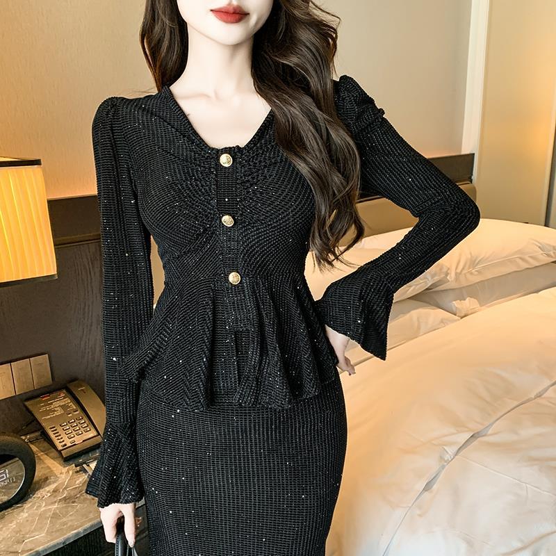 Jessica – Jupe Tailleur à Volants et Manches Évasées