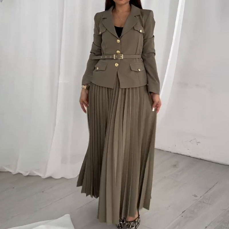 Betty – Costume Élégant à Revers Uni