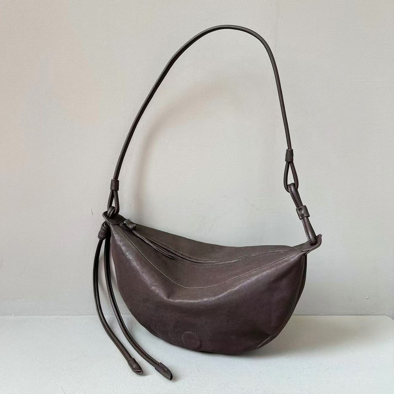 Natalie – Sac Messager Épaule Rétro en Cuir Végan Demi-Lune