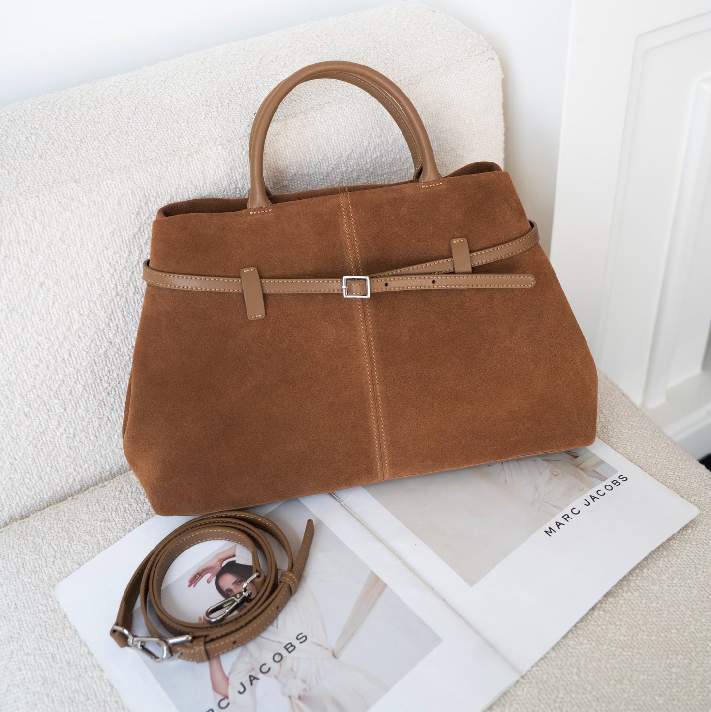 Caroline – Sac à bandoulière rétro en suède vegan