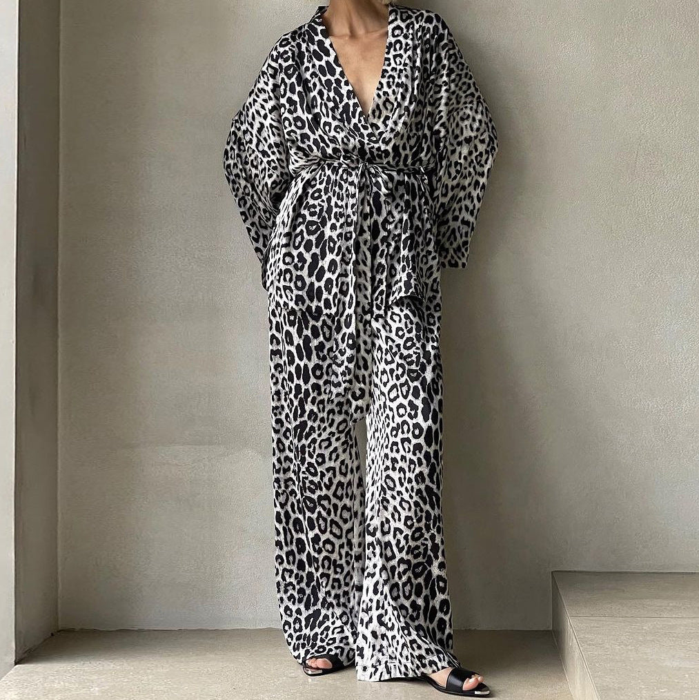 Danielle – Ensemble Léopard à Manches Longues et Pantalon