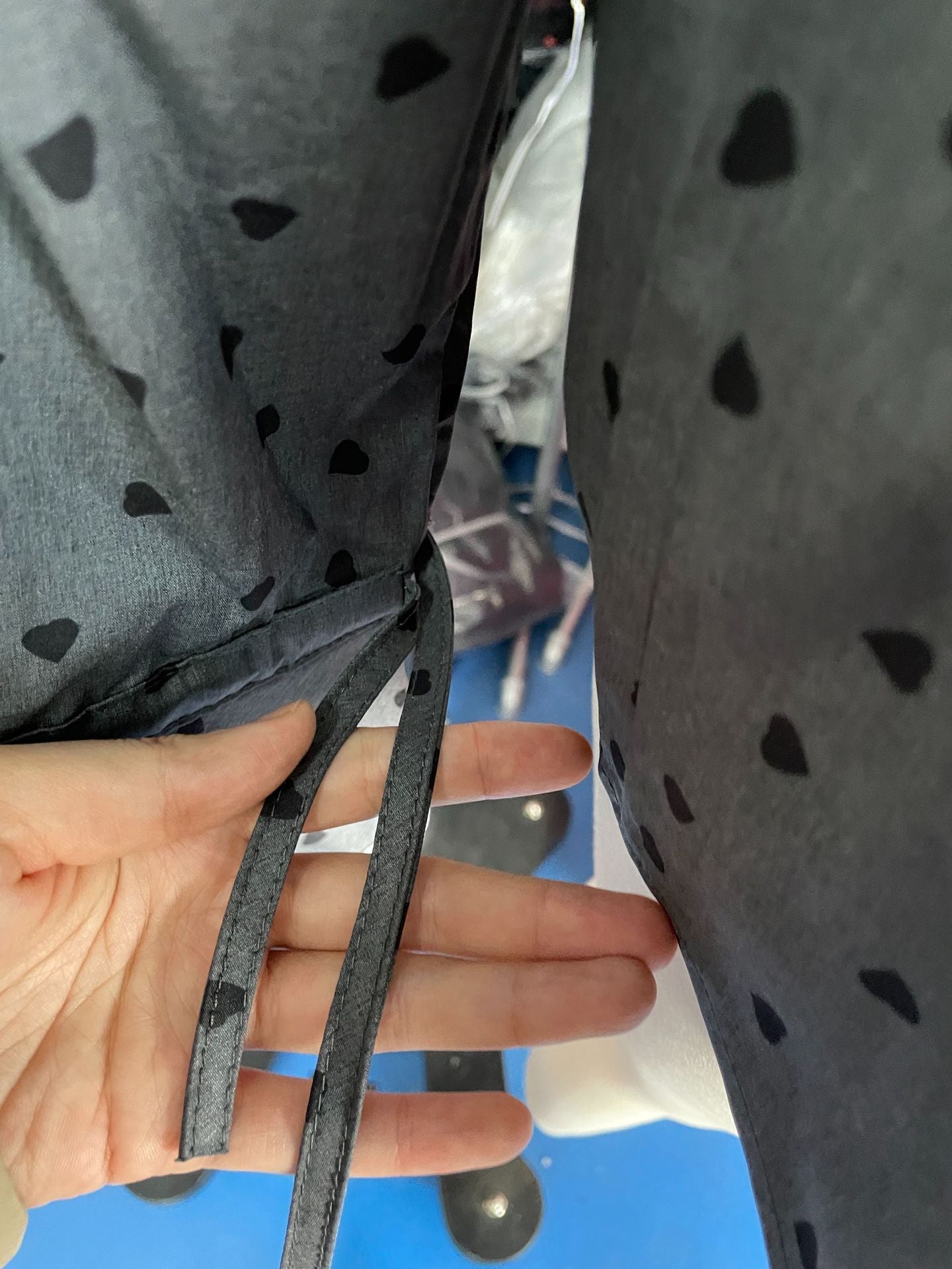 Joanne – Chemise à Imprimé Cœur Élégante