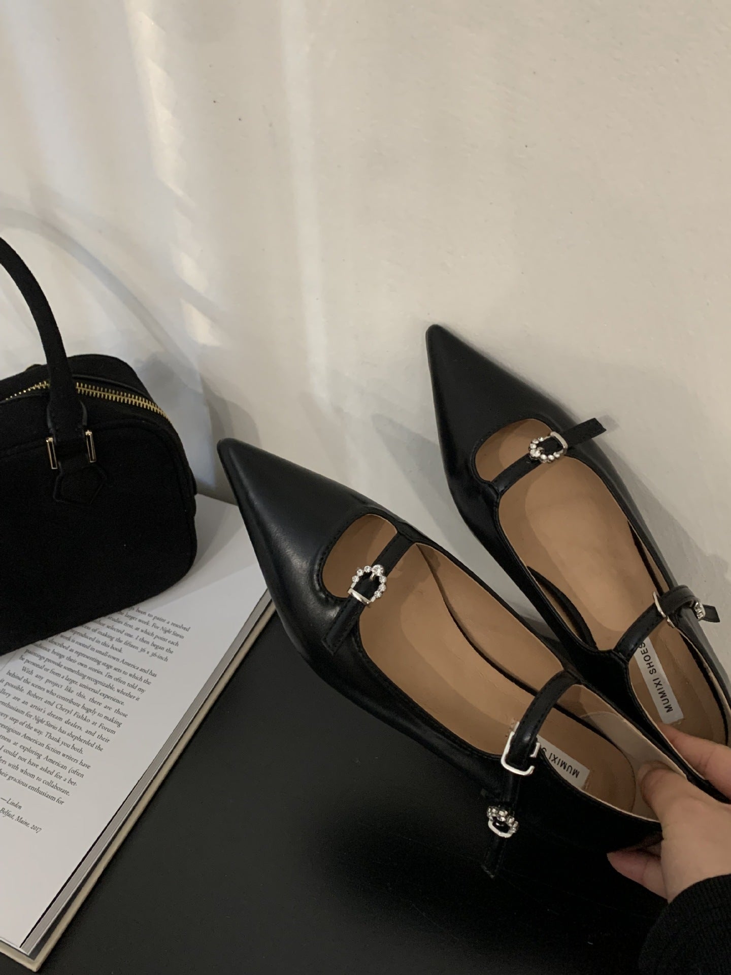 Amy – Talons Épais Rétro à Boucle et Bout Pointu