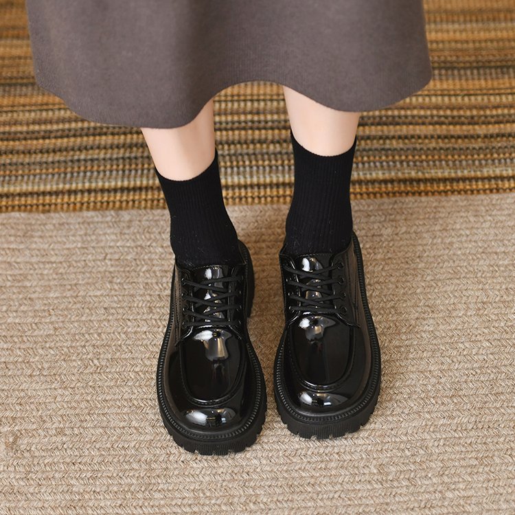 Nicola – Chaussures Compensées Style Britannique