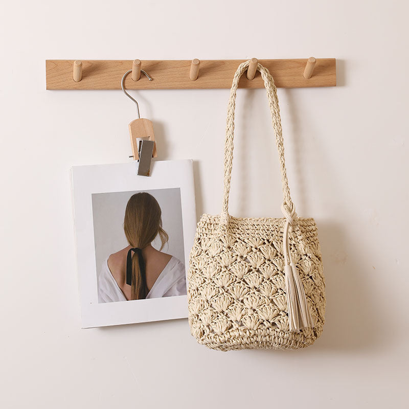 Clara – Sac en Paille à Franges et Motif Éventail