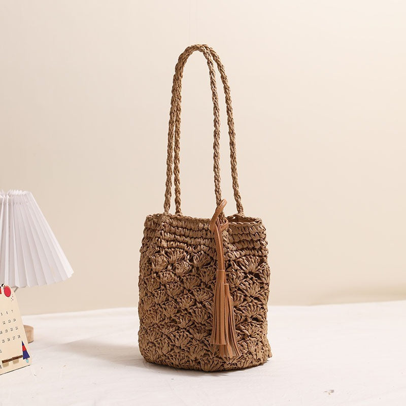 Clara – Sac en Paille à Franges et Motif Éventail