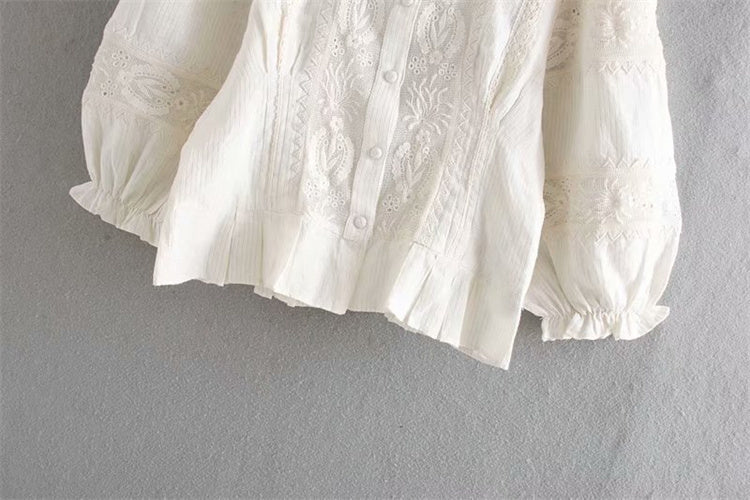 Sara – Haut Ample à Manches Bouffantes Brodé en Dentelle