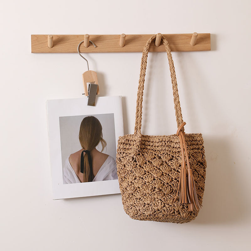 Clara – Sac en Paille à Franges et Motif Éventail