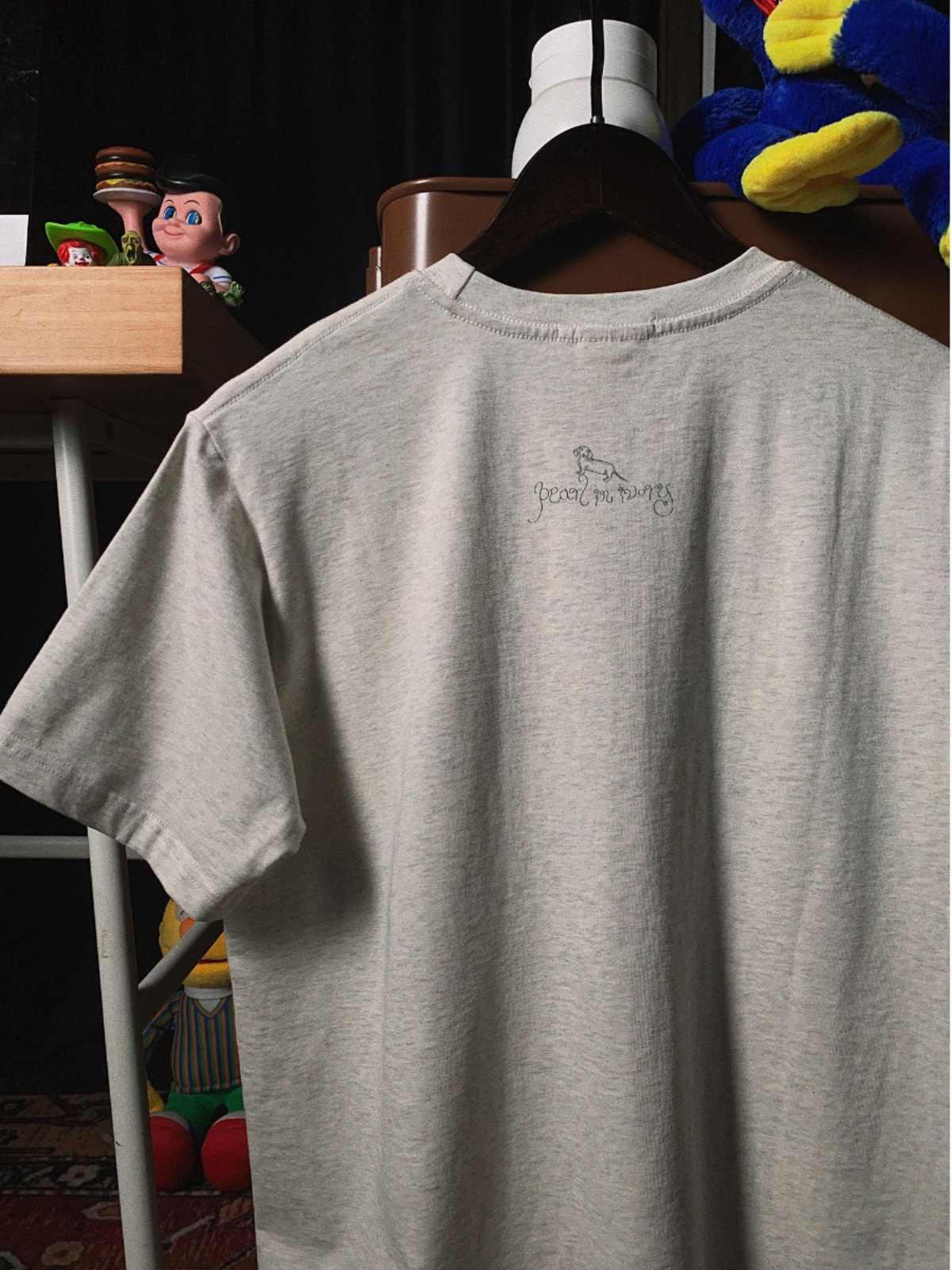 Anne – T-shirt Neutre Américain en Coton Gris Chiné avec Motif Animalier