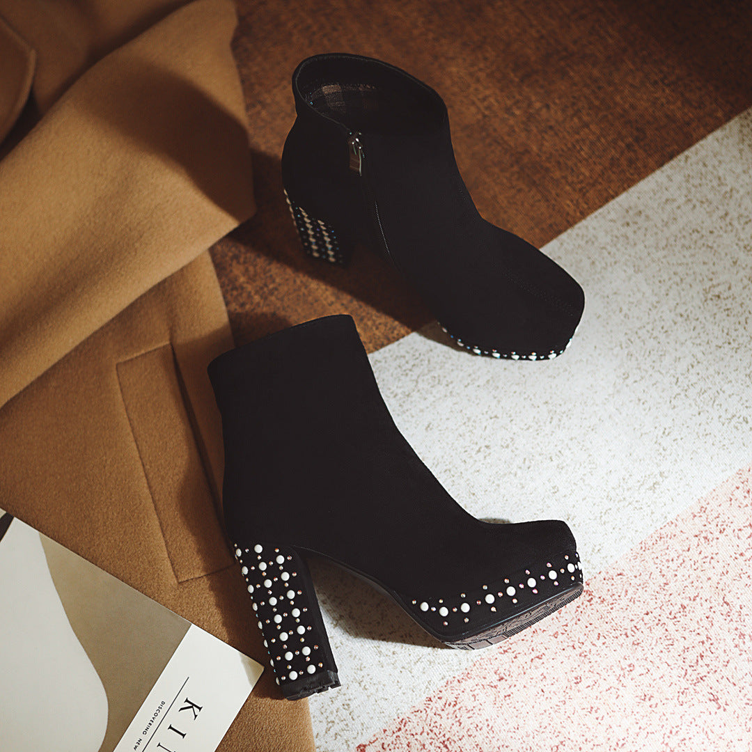 Danielle – Bottes à talons hauts en daim vegan élégant