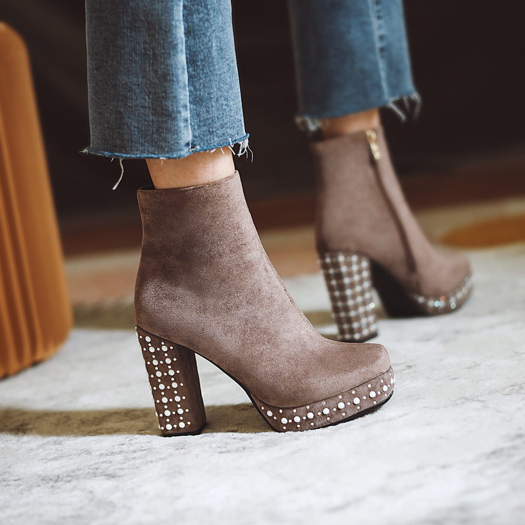 Danielle – Bottes à talons hauts en daim vegan élégant