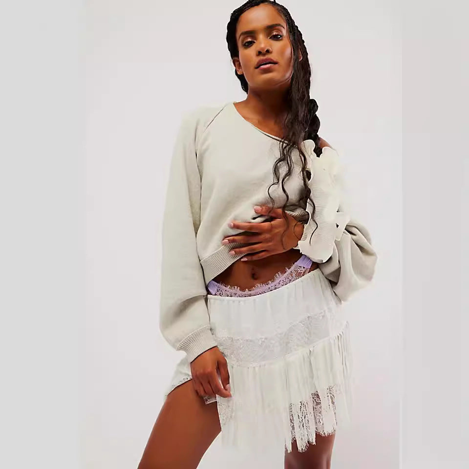 Carly – Jupe en Dentelle Taille Haute avec Ourlet