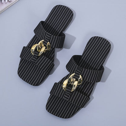Lily – Sandales Plates avec Boucle Métallique Rayée