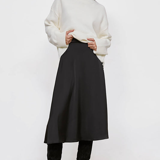 Marie – Jupe Fendue Taille Haute en Satin Noir