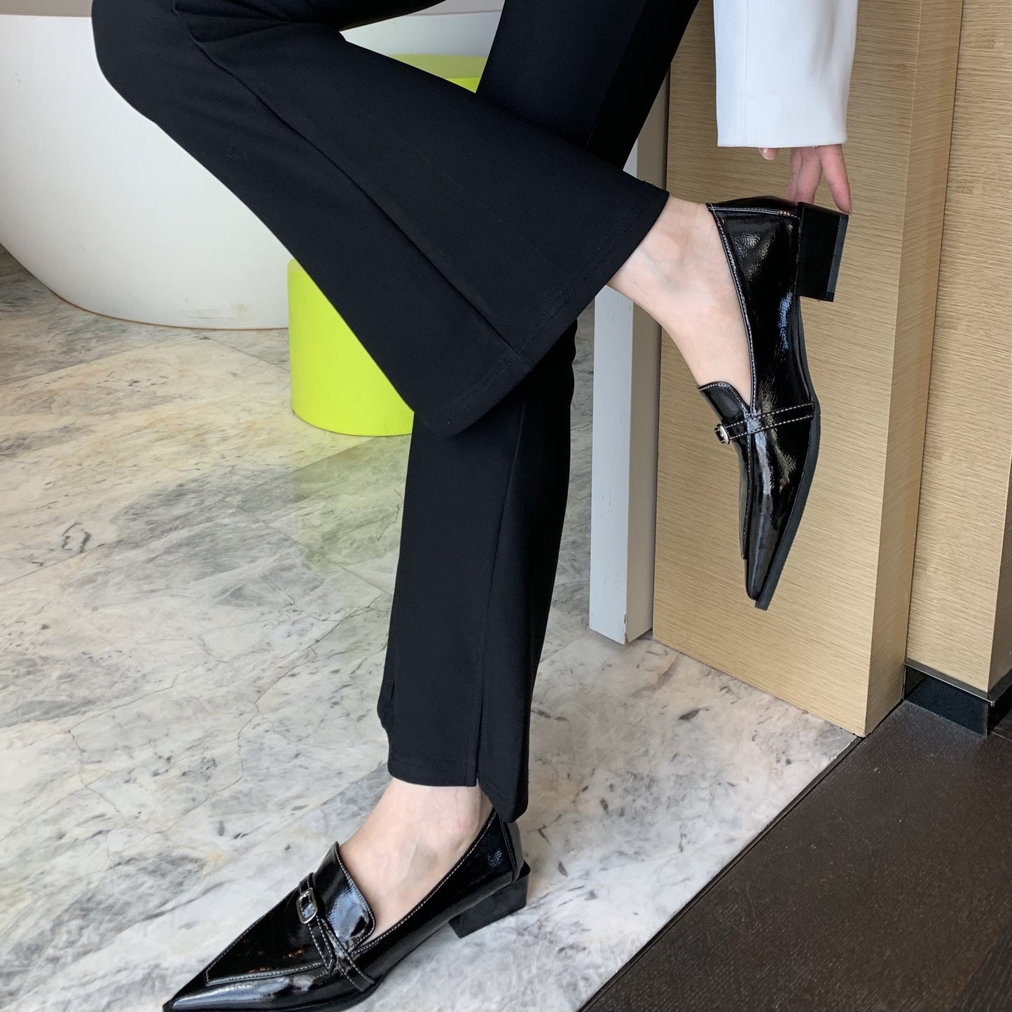 Jade – Chaussures à Talons Épais en Cuir Végan à Bout Pointu