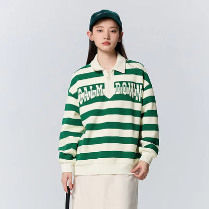 Julia – Sweat à Capuche en Velours avec Col Polo et Broderie Alphabet